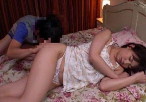 Con trai tuổi lớn nứng chim lúc đêm