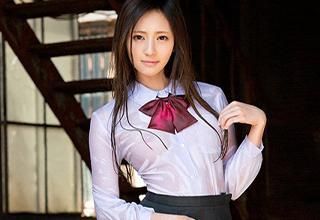 Nữ thần gợi cảm làm tan chảy mọi ánh nhìn quyến rũm